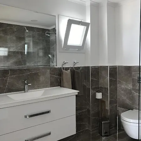 Βίλα Sleeps 8 Air Con Wifi Guvercinlik (Bodrum)
